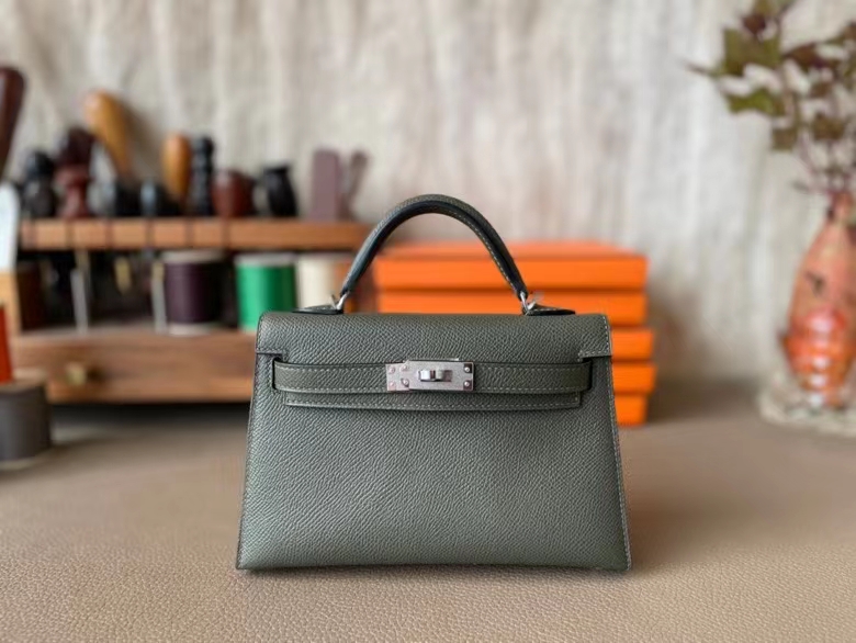 Hermès（爱马仕）Mini kelly 迷你凯莉 Epsom 掌纹皮 灰绿色 银扣 19cm 二代